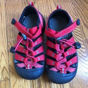 Kids red Keen sandal